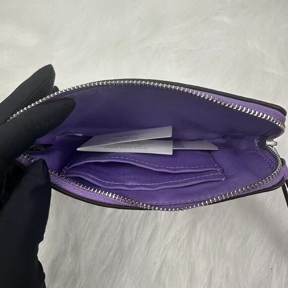 Coach Corner Zip Wristlet In Signature Canvas CAQ75 In Silver/Iris Purple NWT - Picture 4 of 5
